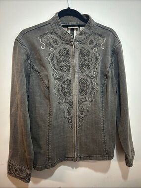Chicos Platinum Beaded Paisley Embroidered Grey Denim Jacket Clasp Closure